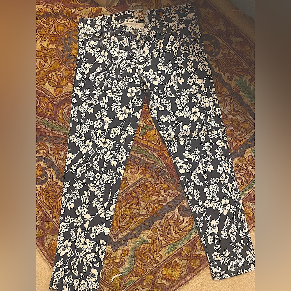 Parisian skinny jeans.
